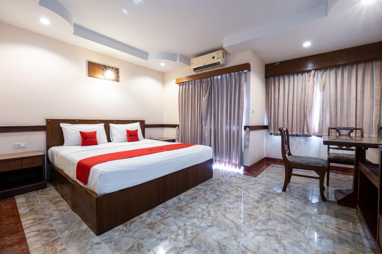 Hotel Reddoorz Navin Mansion 3 Pattaya Exterior foto