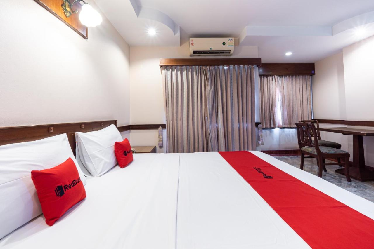 Hotel Reddoorz Navin Mansion 3 Pattaya Exterior foto