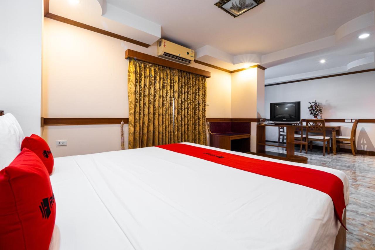 Hotel Reddoorz Navin Mansion 3 Pattaya Exterior foto